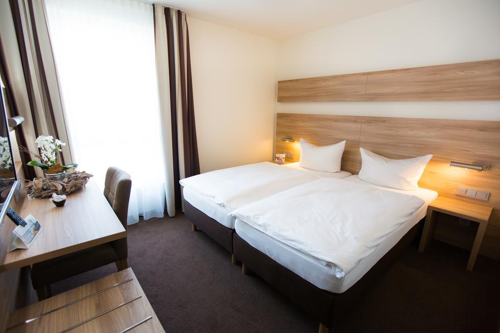 Hotel & Restaurant Rose Bietigheim-Bissingen Room photo